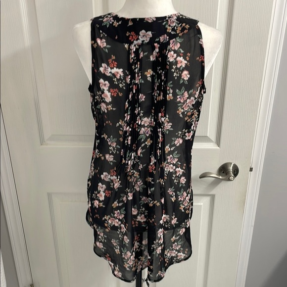 Point Zero Black Pink Floral Button Down Pleated Font & Back Tie at Back Size M - Picture 6 of 11